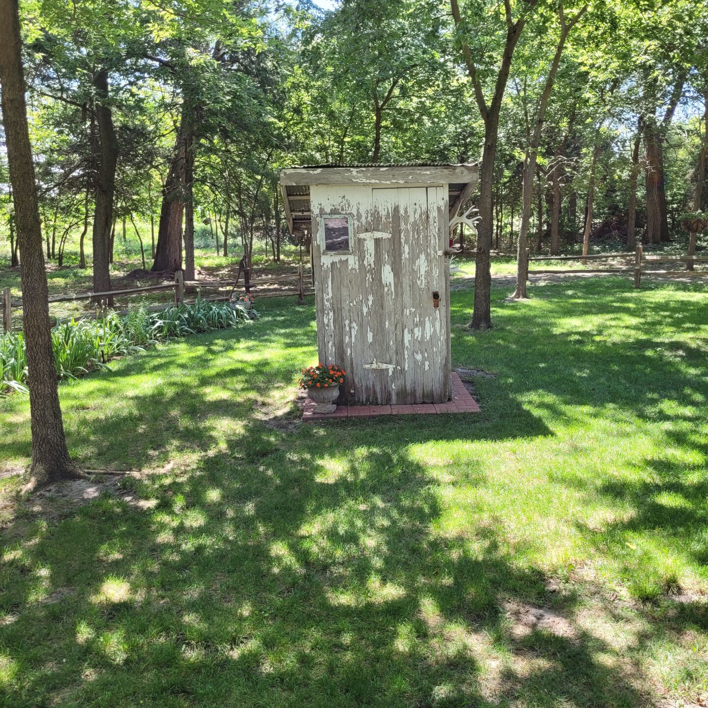 outhouse10
